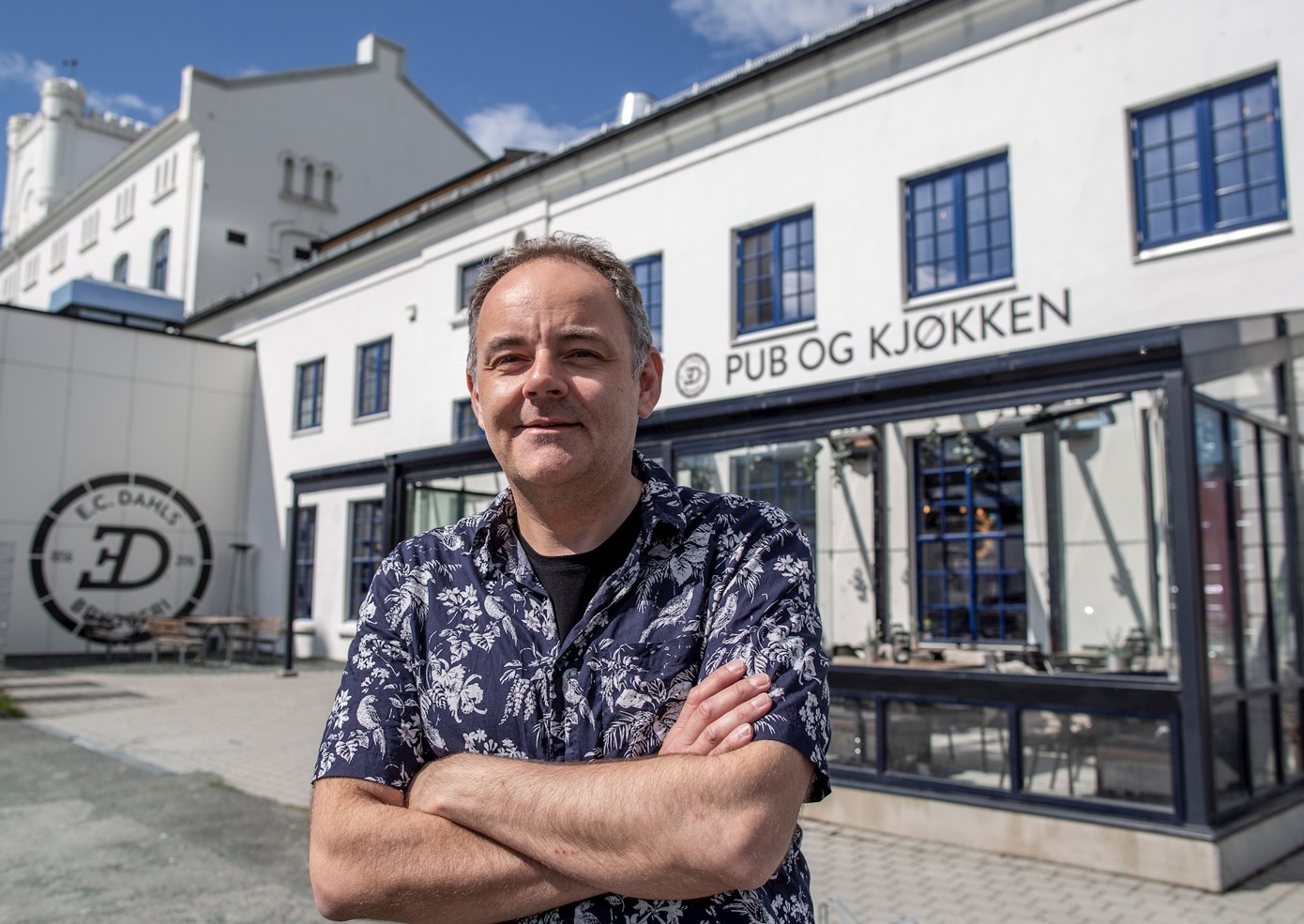 Alexander Skjefte, daglig leder ved E.C. Dahls pub og kjøkken i Trondheim tror flere har blitt bevisst serveringsstedene i sitt nærområde. (Foto: Anne Reisch)